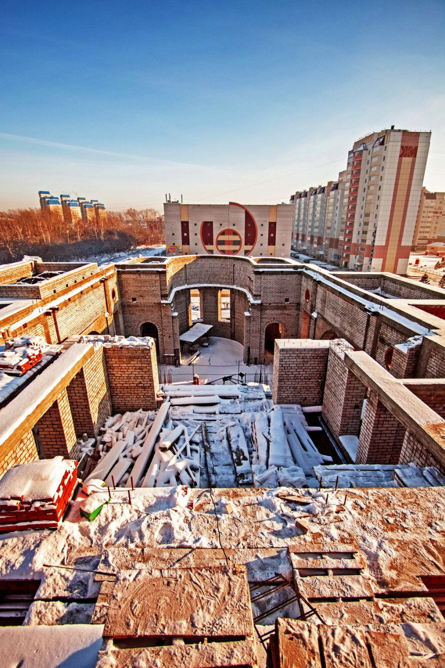 Долгое строительство Александро-Невского храма в Барнауле.