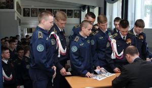 В гостях у будущих космонавтов.