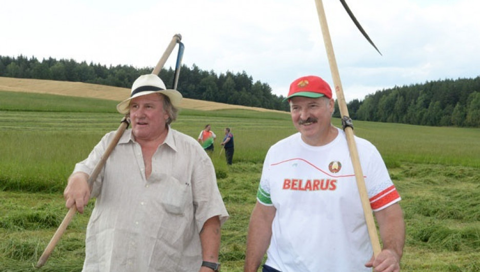 Жерар Депардье и Александр Лукашенко.