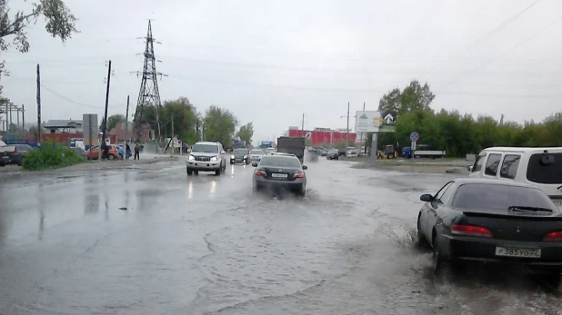 "Потоп" в Барнауле 16 мая 2016 года.