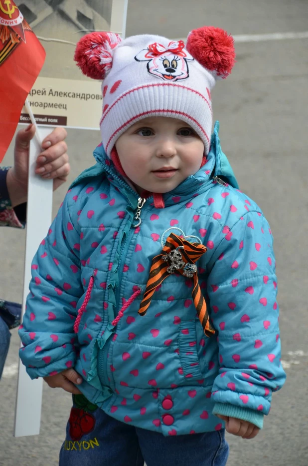 Участники "Бессмертного полка" в Барнауле. 9 мая 2016 года.