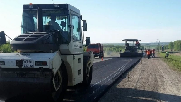 Дорожный ремонт на Чуйском тракте.