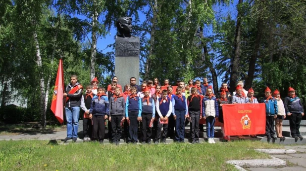 Приём детей в пионеры. Барнаул, 19 мая 2016 года.