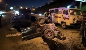 На въезде в Бийск серьёзное ДТП.