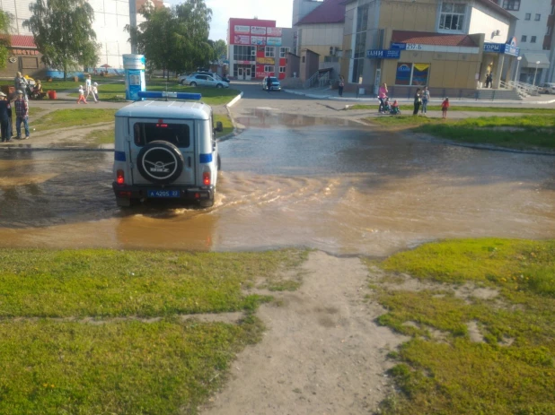 Коммунальная авария на Павловском тракте. 22 мая 2016 года.