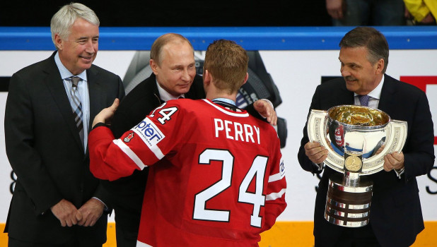Владимир Путин посетил финальный матч чемпионата мира по хоккею.