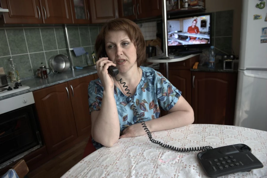 За фото с телефоном можно выиграть планшет.