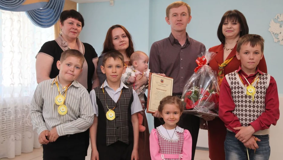 Поздравление семьи Жибоедовых.