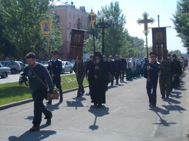 В день славянской письменности и культуры в Барнауле прошел крестный ход.