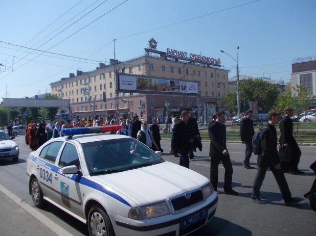 В день славянской письменности и культуры в Барнауле прошел крестный ход.