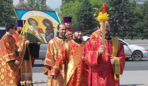 В день славянской письменности и культуры в Барнауле прошел крестный ход.