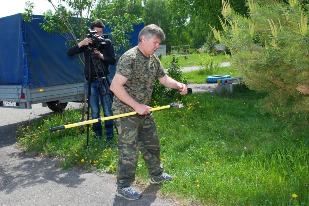 Алтайские силовики провели учения по поиску пропавших детей для волонтеров.