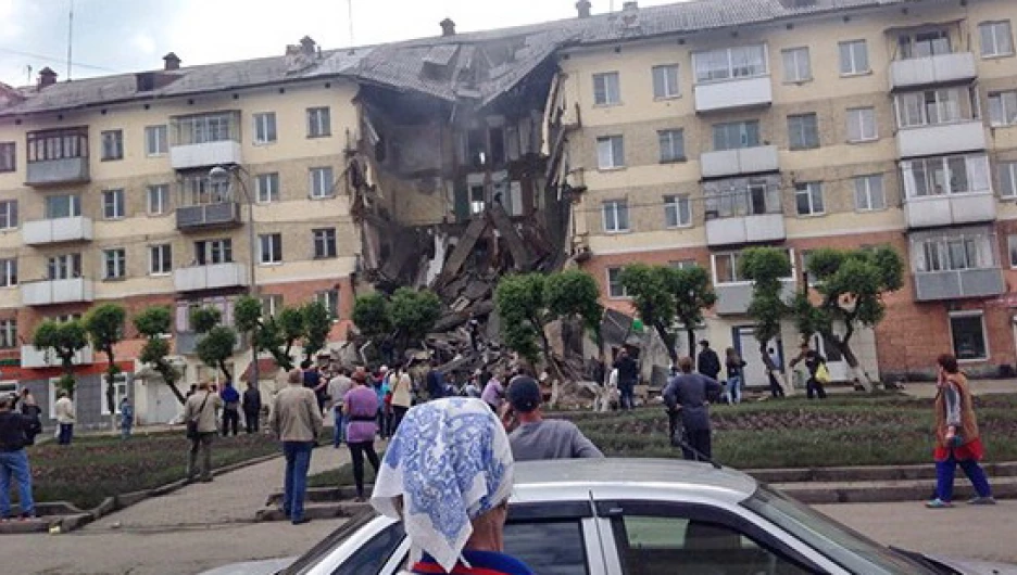 Обрушение подъезда в Междуреченске.