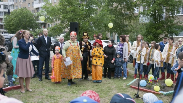 БПЗ отреставрировал еще одну детскую площадку.