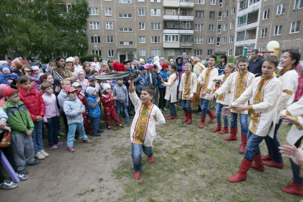 БПЗ отреставрировал еще одну детскую площадку.