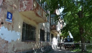 Очищение фасада дома на Профинтерна, 8.