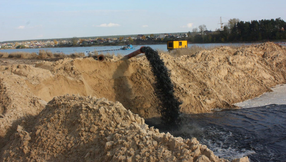 Расчистка павловского водохранилища на Касмале.