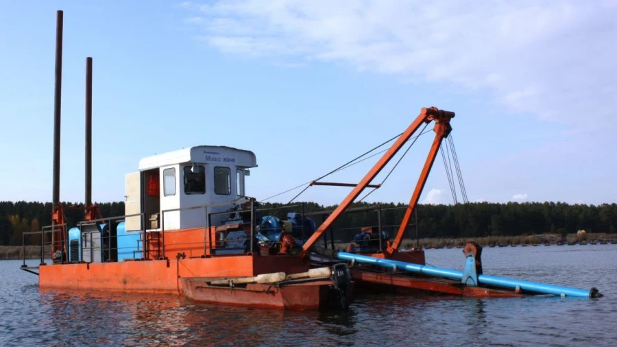 Расчистка павловского водохранилища на Касмале.