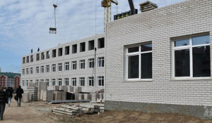 Строительство школы.