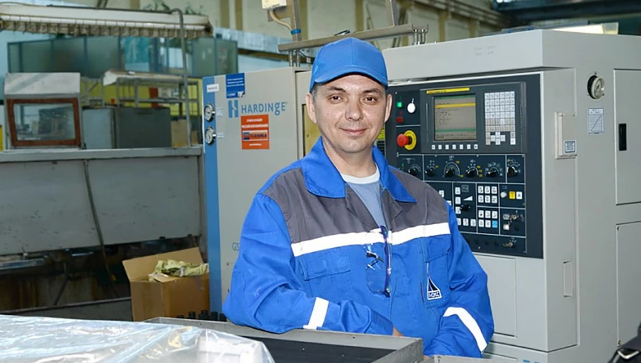 Александр Иванов.