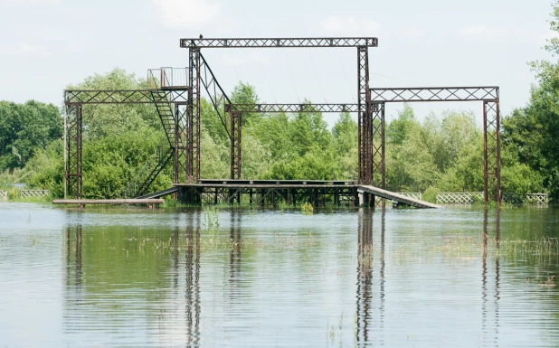 В Барнауле затопило пляж "Водный мир".