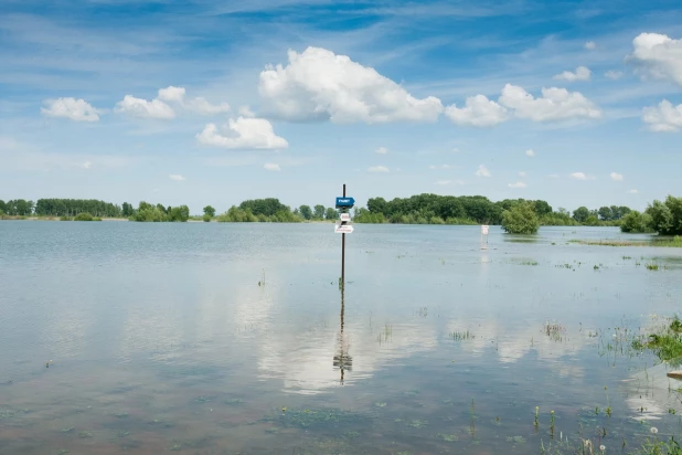 В Барнауле затопило пляж "Водный мир".