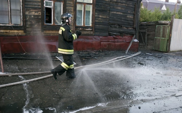 Пожар на Красноармейском проспекте. 10 июня 2016 года.