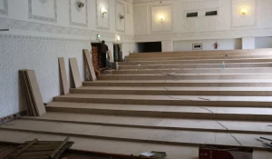 Строительство кинотеатра в Поспелихе.