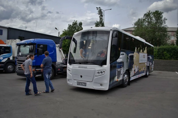 Участники автопробега на грузовиках Sсania доехали до Барнаула