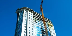 Строительство самого высокого дома в Барнауле.