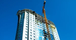 Строительство самого высокого дома в Барнауле.