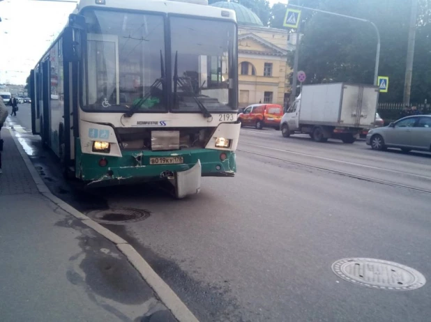 ДТП с автобусом в Петербурге.