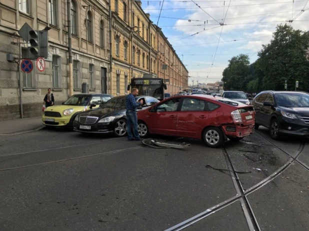 ДТП с автобусом в Петербурге.