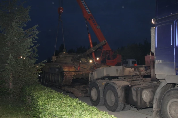 В День памяти и скорби в Бийске установлена военная техника