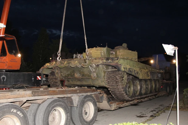 В День памяти и скорби в Бийске установлена военная техника