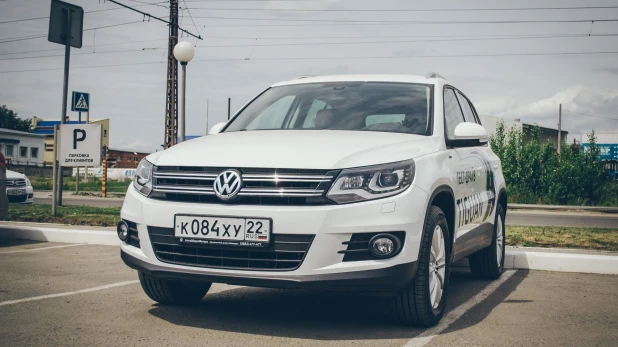 Volkswagen Tiguan в комплектации Avenue в Барнауле