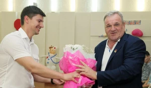 Алтай-Кокс поздравил медработников с профессиональным праздником