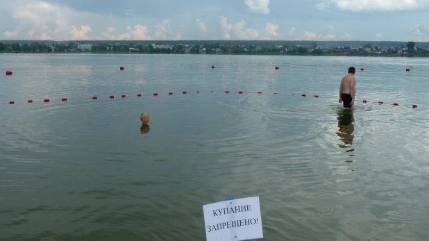 Пляж на Павловском водохранилище