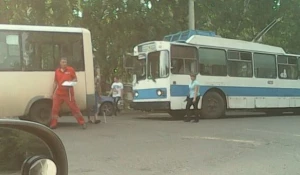 ДТП с участием троллейбуса и маршрутного такси. Барнаул, 27 июня 2016 года.