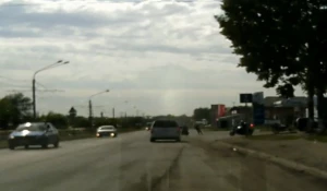 Мотоциклист сбил полицейского. Барнаул, 27 июня 2016 года.