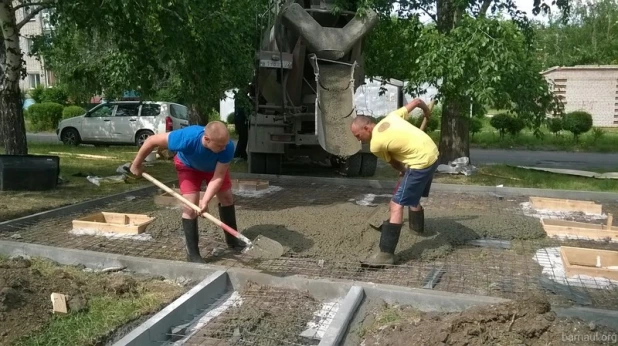 Строительство площадки с уличными тренажёрами в Железнодорожном районе.