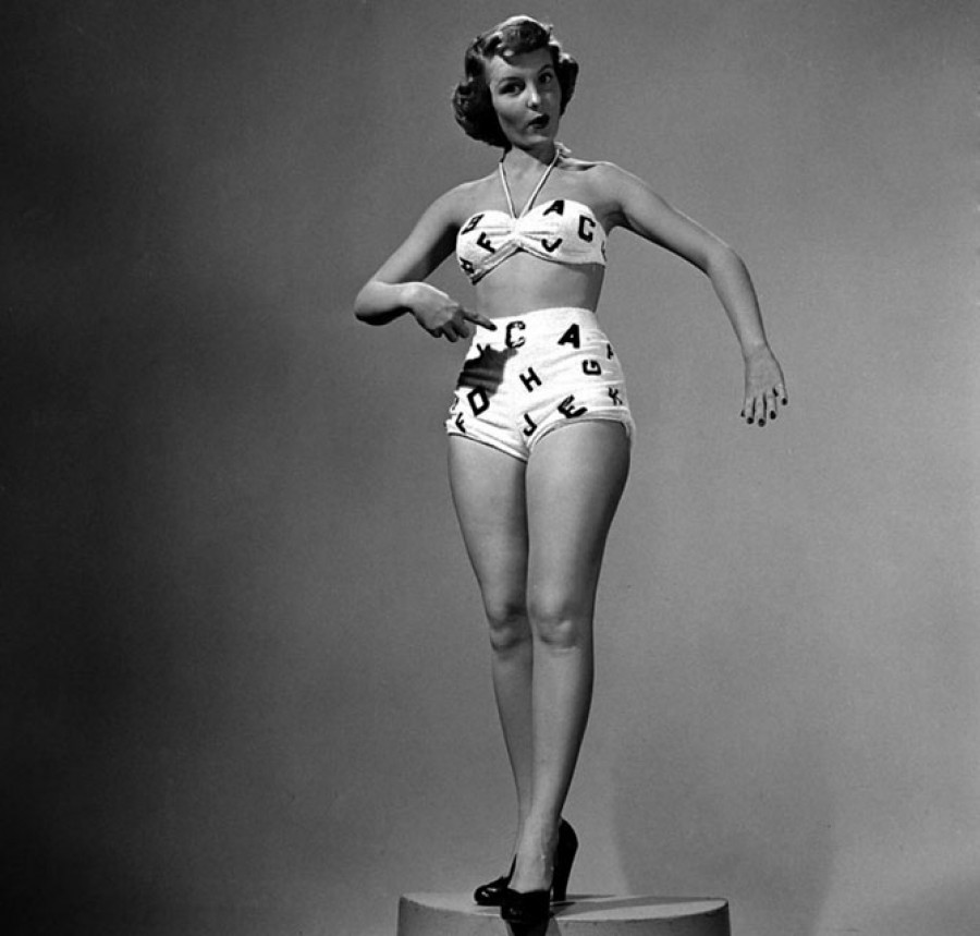 Модель в бикини, 1950 г.