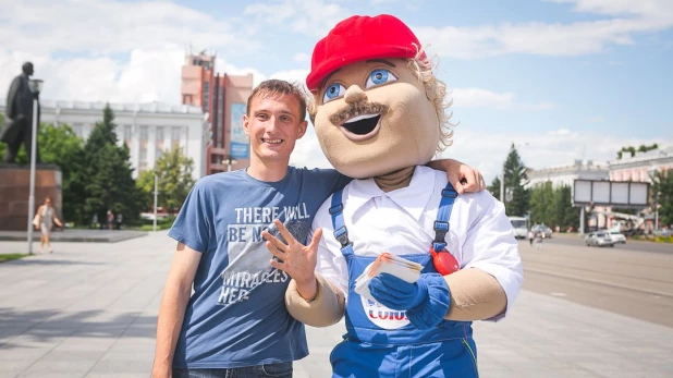 В Барнауле прошел первый "флешмоб" от застройщика.