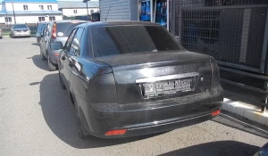 Барнаульский вор крал номера с машин, зарегистрированных в Республике Алтай, и подкидывал записочки с номером своего мобильника.