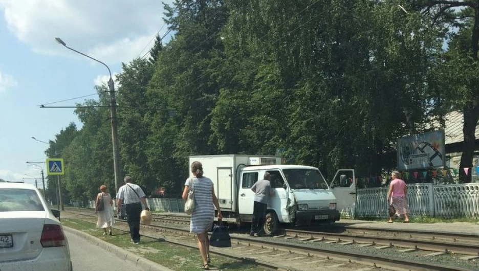 ДТП на Змеиногорском тракте. Барнаул, 7 июля 2016 года.