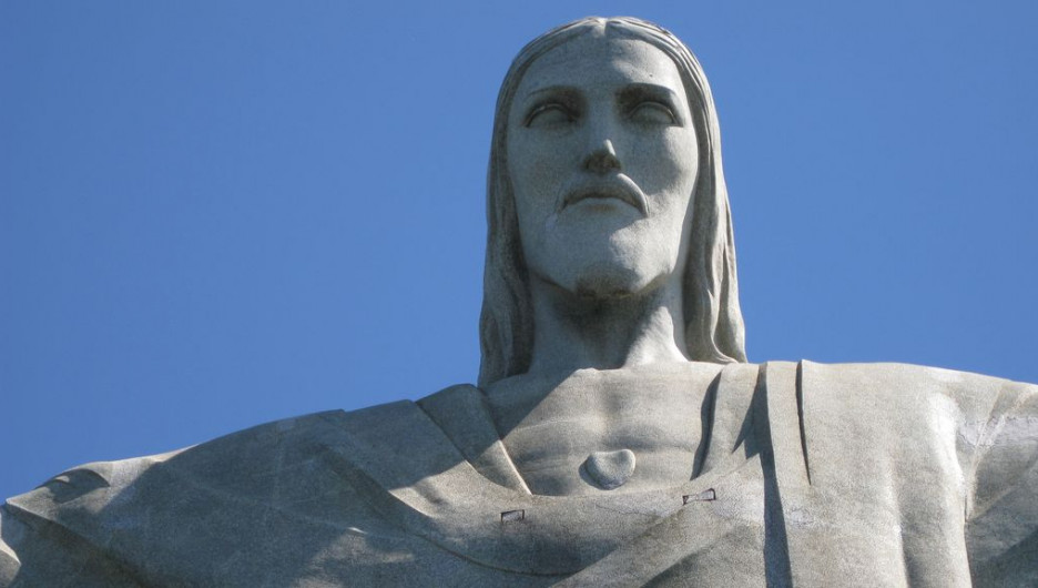 Статуя Иисуса Христа в Бразилии.