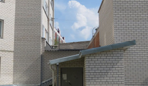 Барнаульцы через суд пытаются снести крышу магазину "Марии-Ра".