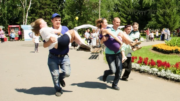 Как в Барнауле отпраздновали Сабантуй. 9 июля 2016 год.