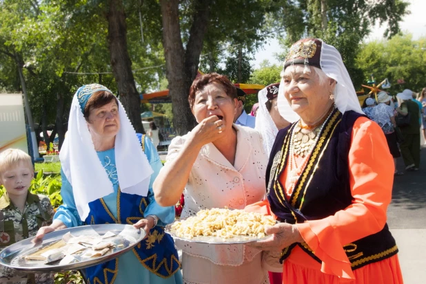 Как в Барнауле отпраздновали Сабантуй. 9 июля 2016 год.