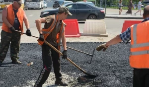 Ремонт дорожного полотна на проспекте Ленина в Барнауле. 12 июля 2016 года.